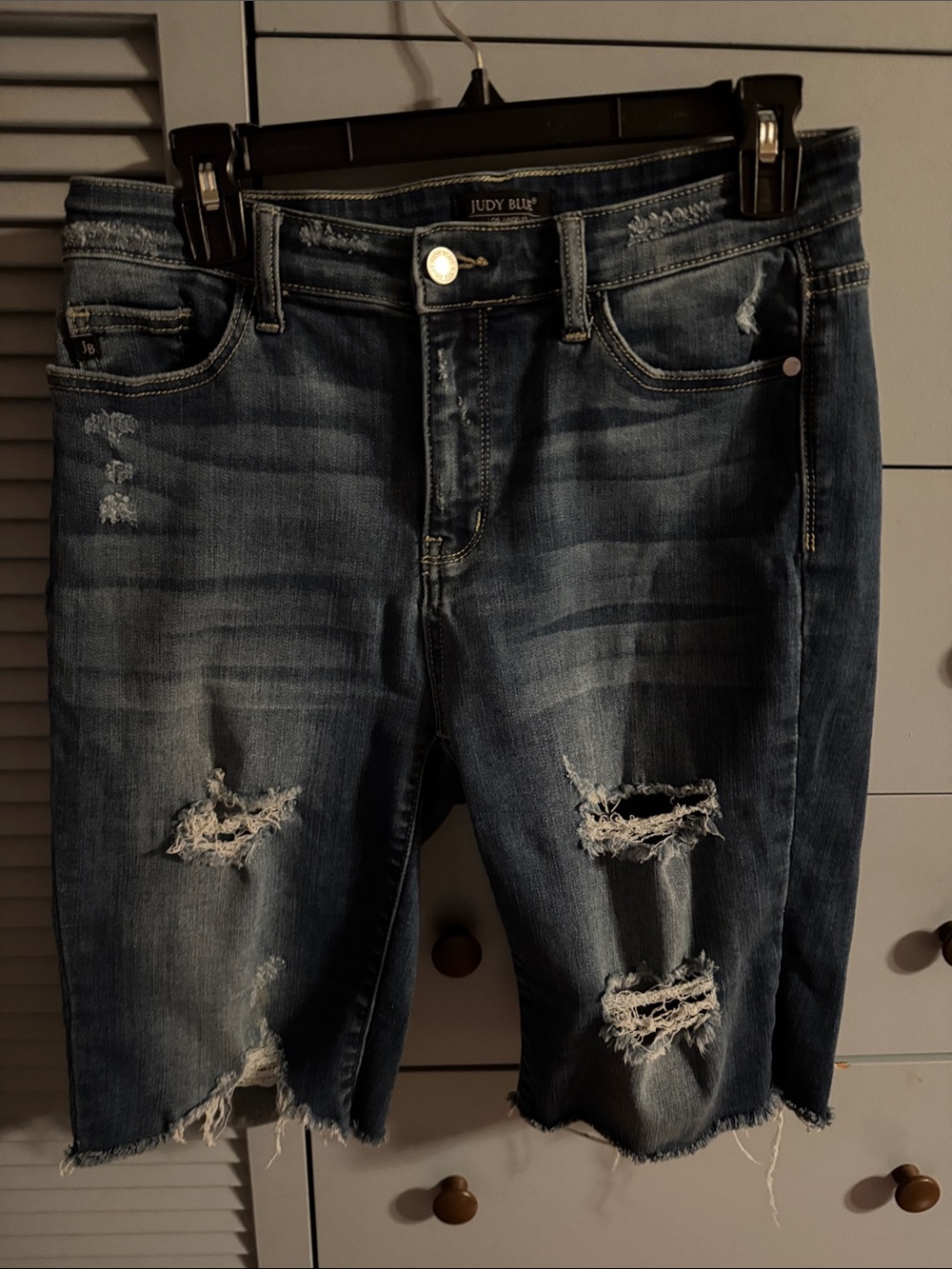 Judy Blue Women's Ripped Dark Blue Boyfriend Bermuda Jeans